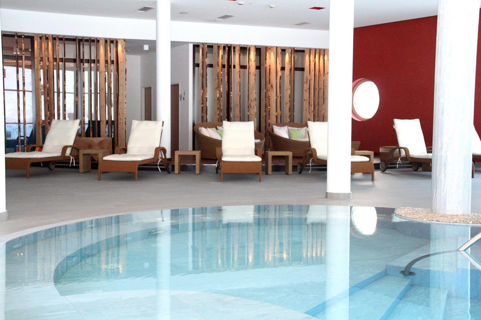 Spa Hotel Zedern Klang Hopfgarten in Defereggen Luaran gambar